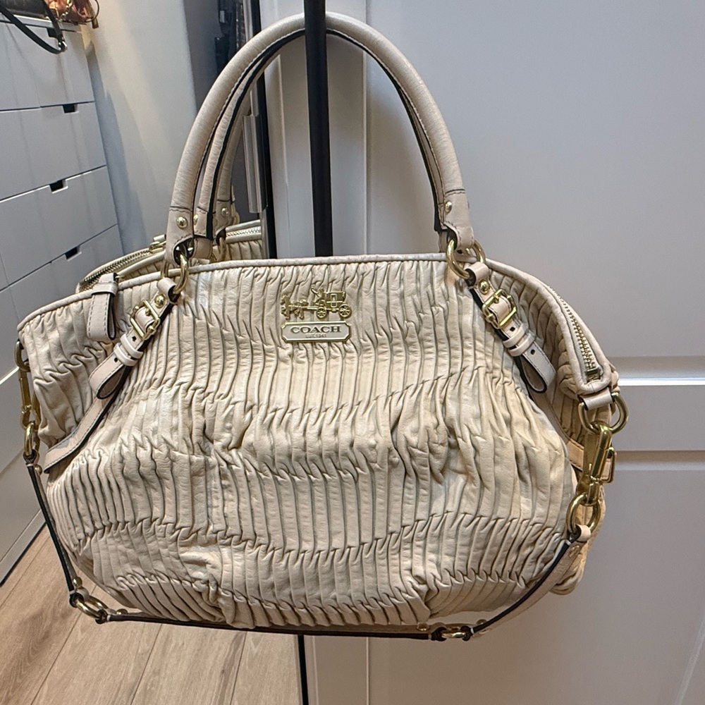 Coach Madison Gathered Leather Beige Shoulder Bag